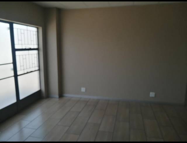 INDUSTRIAL PROPERTY TO RENT IN STORMILL